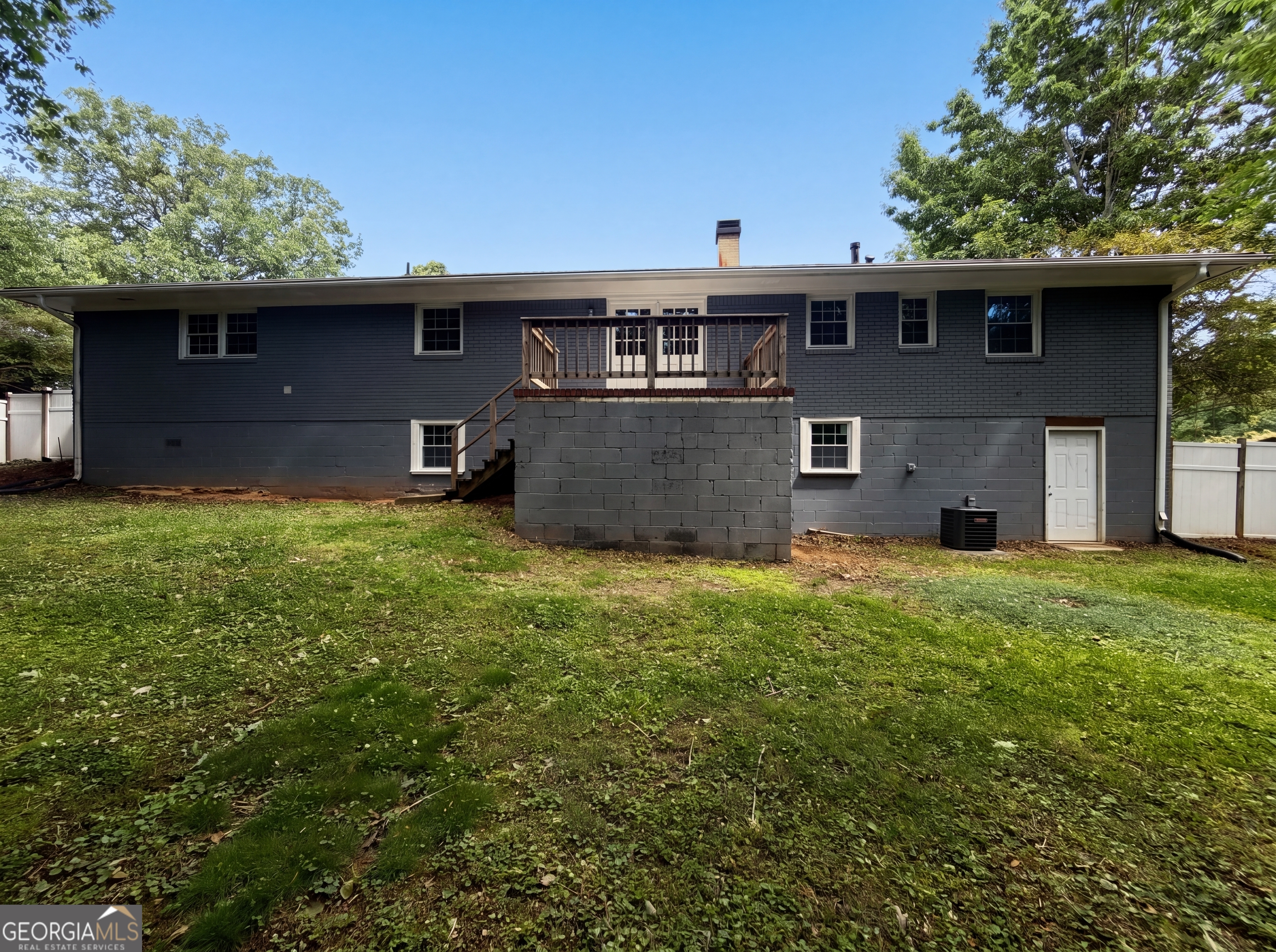 190 Stroud DR SE