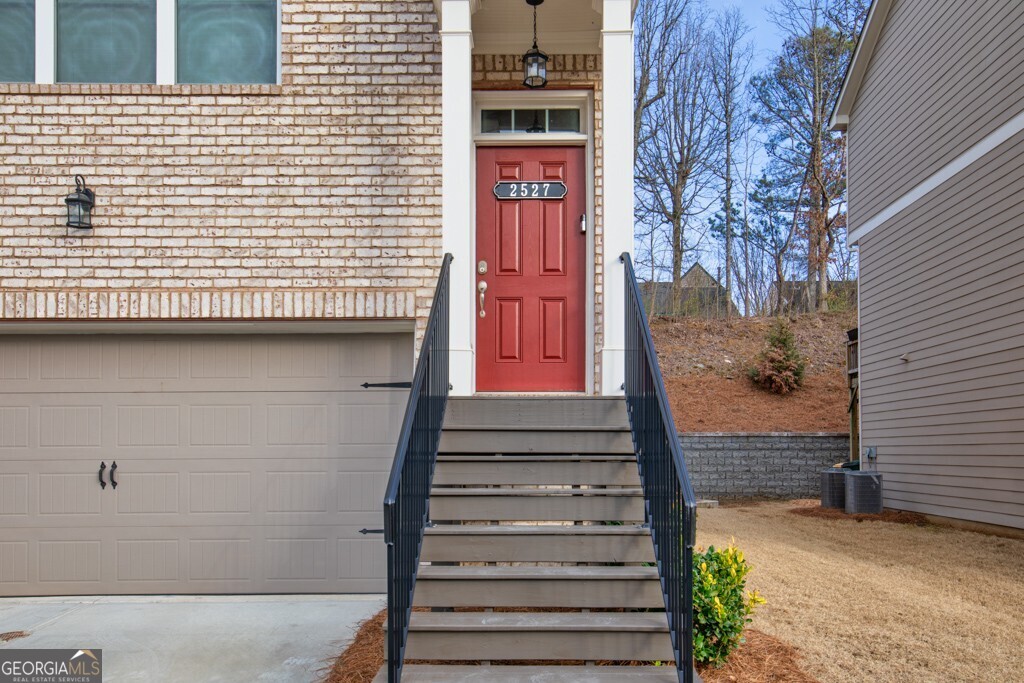 2527 Hedgeway CIR