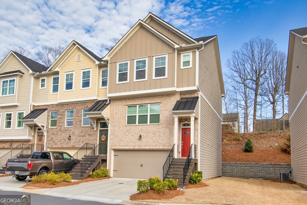 2527 Hedgeway CIR