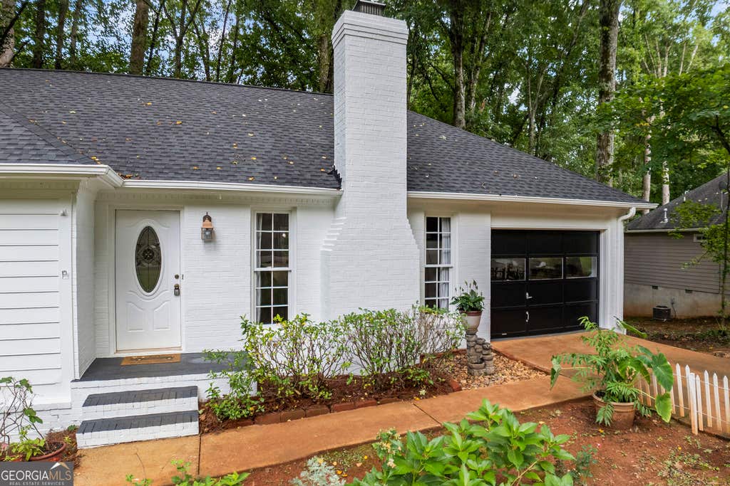 Photo of 375 Brookstone Drive, Athens, GA 30605 (MLS # 10806171)
