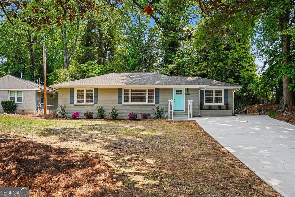 Photo of 2330 Headland Drive, East Point, GA 30344 (MLS # 10741952)