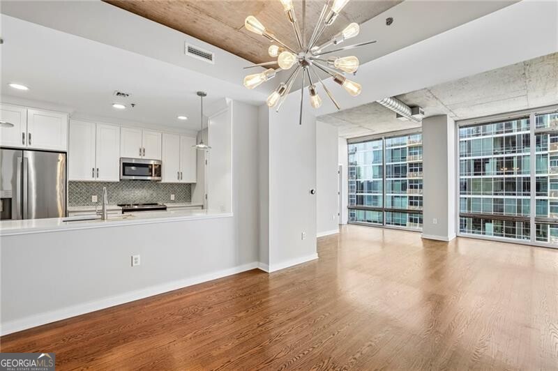 943 Peachtree ST NE 1606