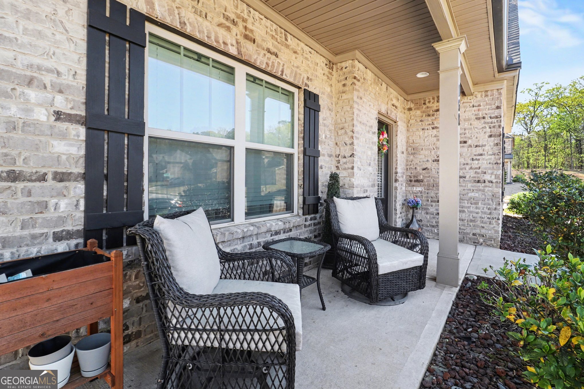 160 Amelia WAY