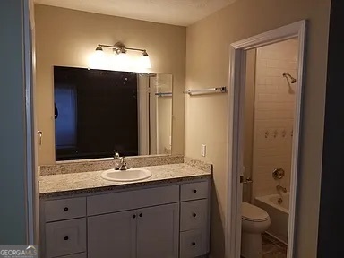 9425 Forest Knoll DR