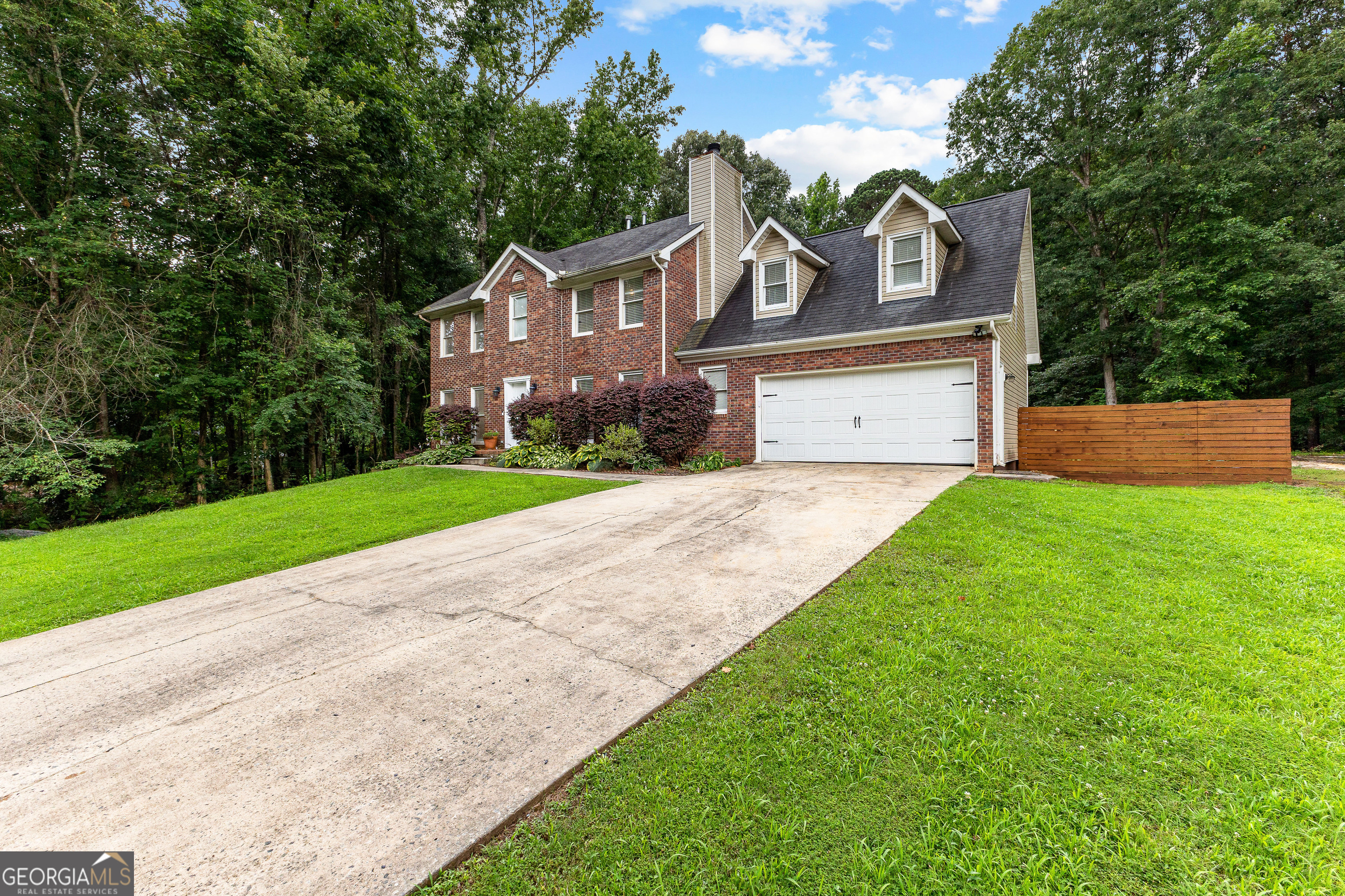 435 Hampton Green
