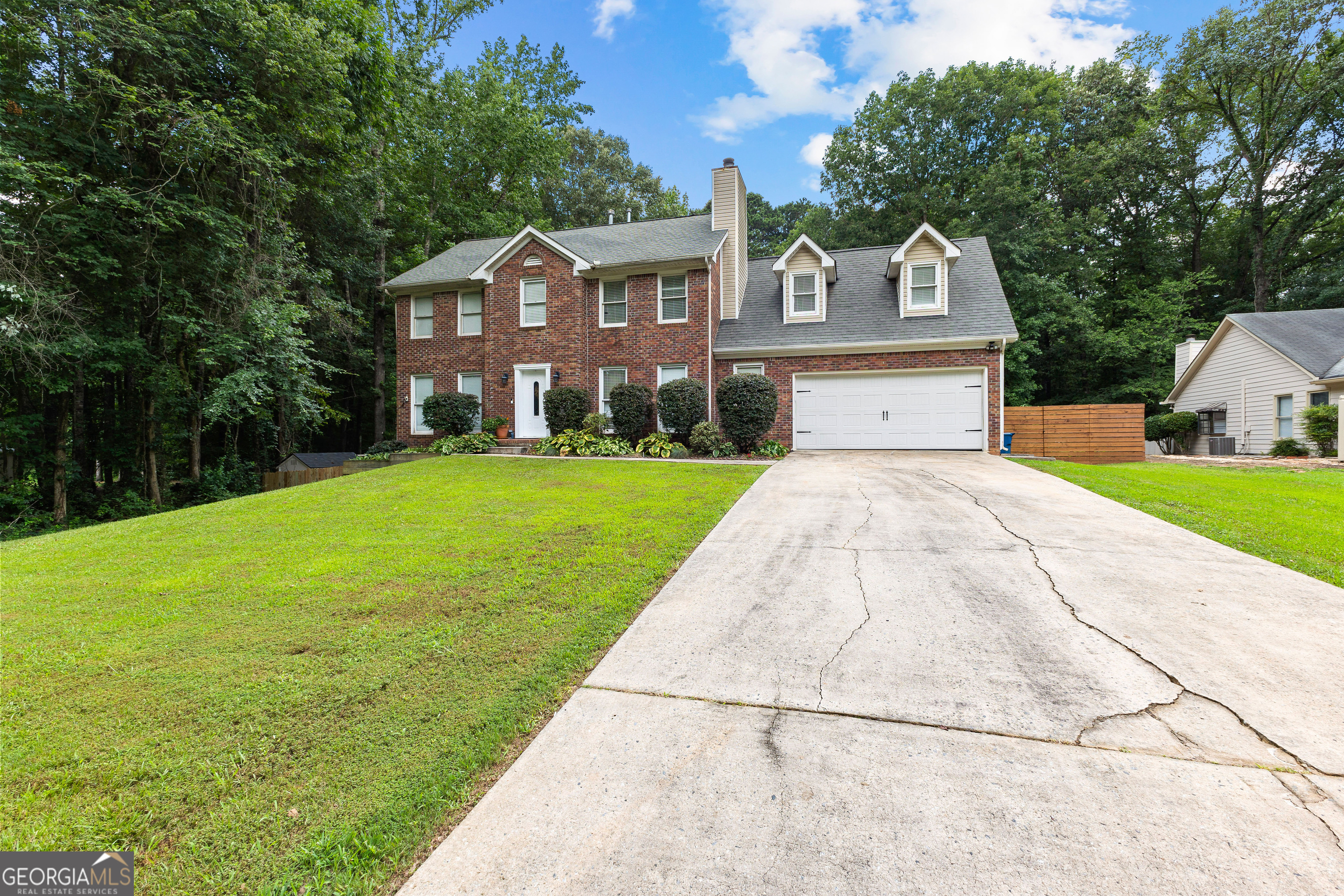 435 Hampton Green