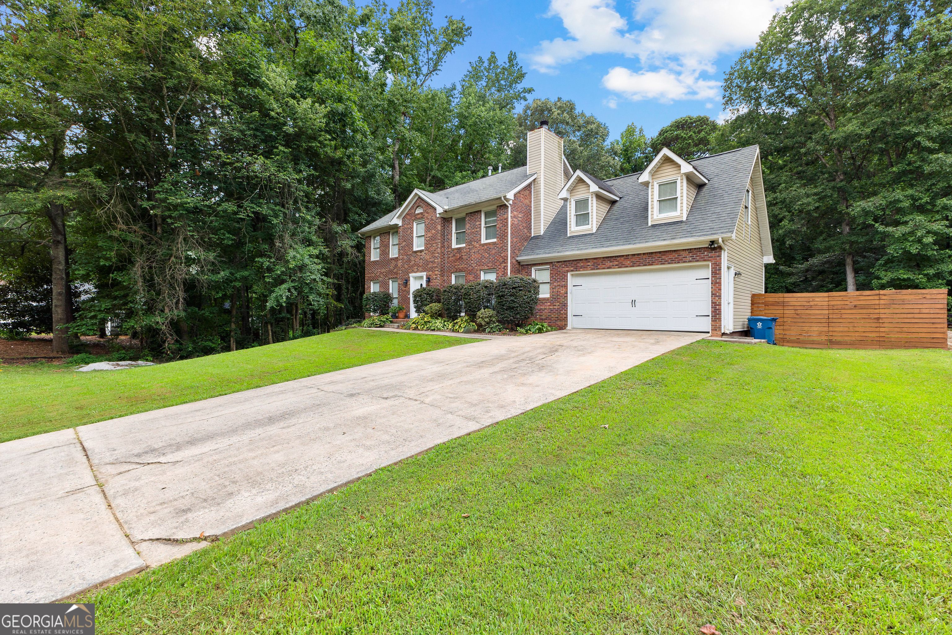 435 Hampton Green