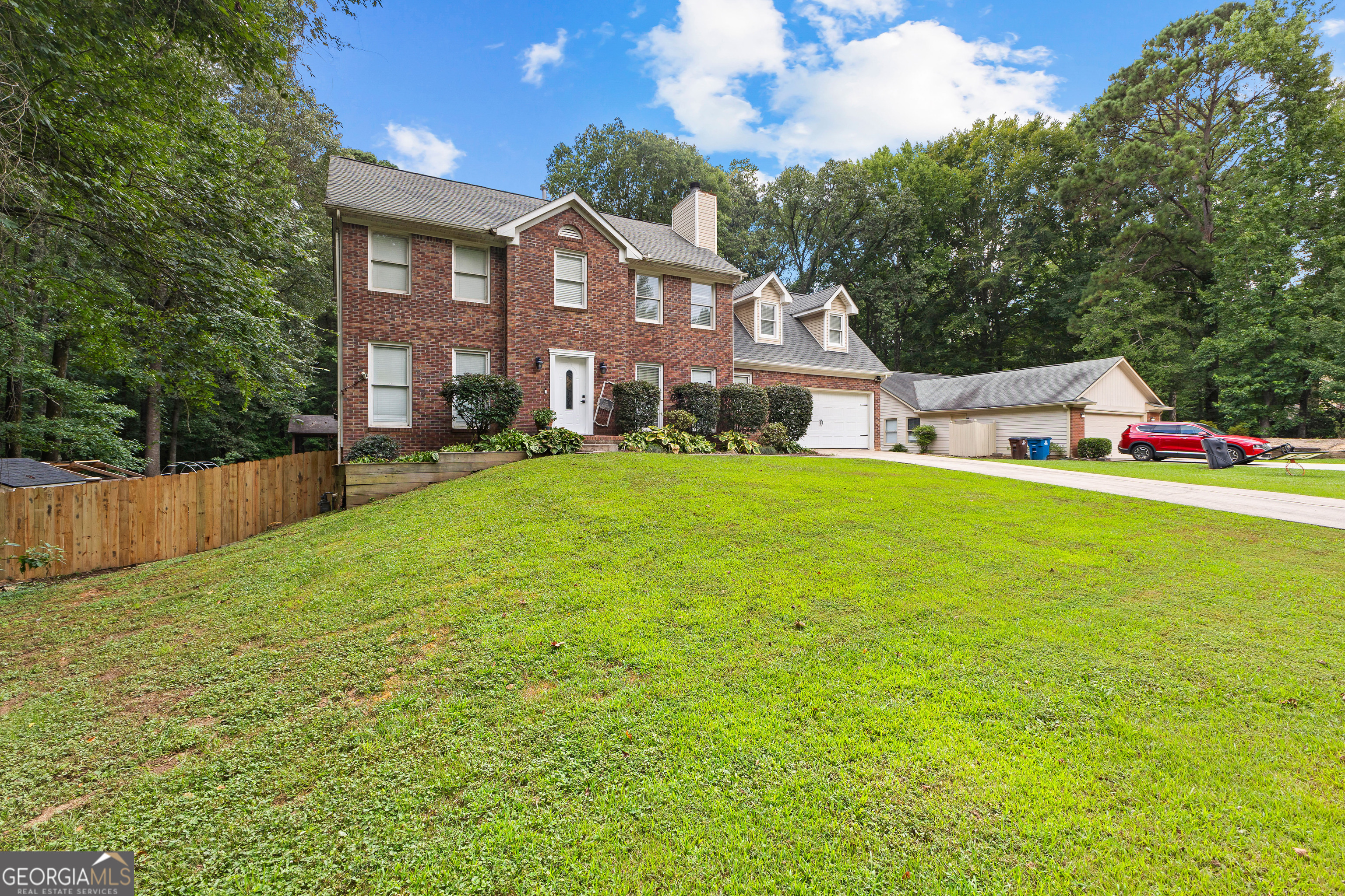 435 Hampton Green