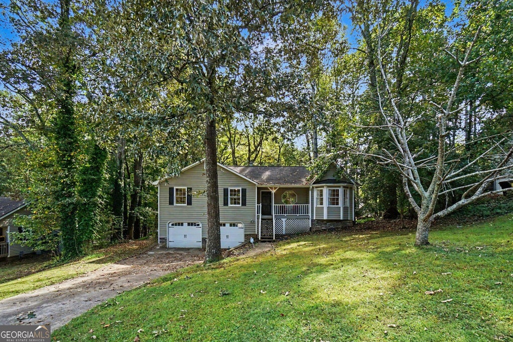Photo of 916 Little River Lane, Woodstock, GA 30189 (MLS # 10870428)
