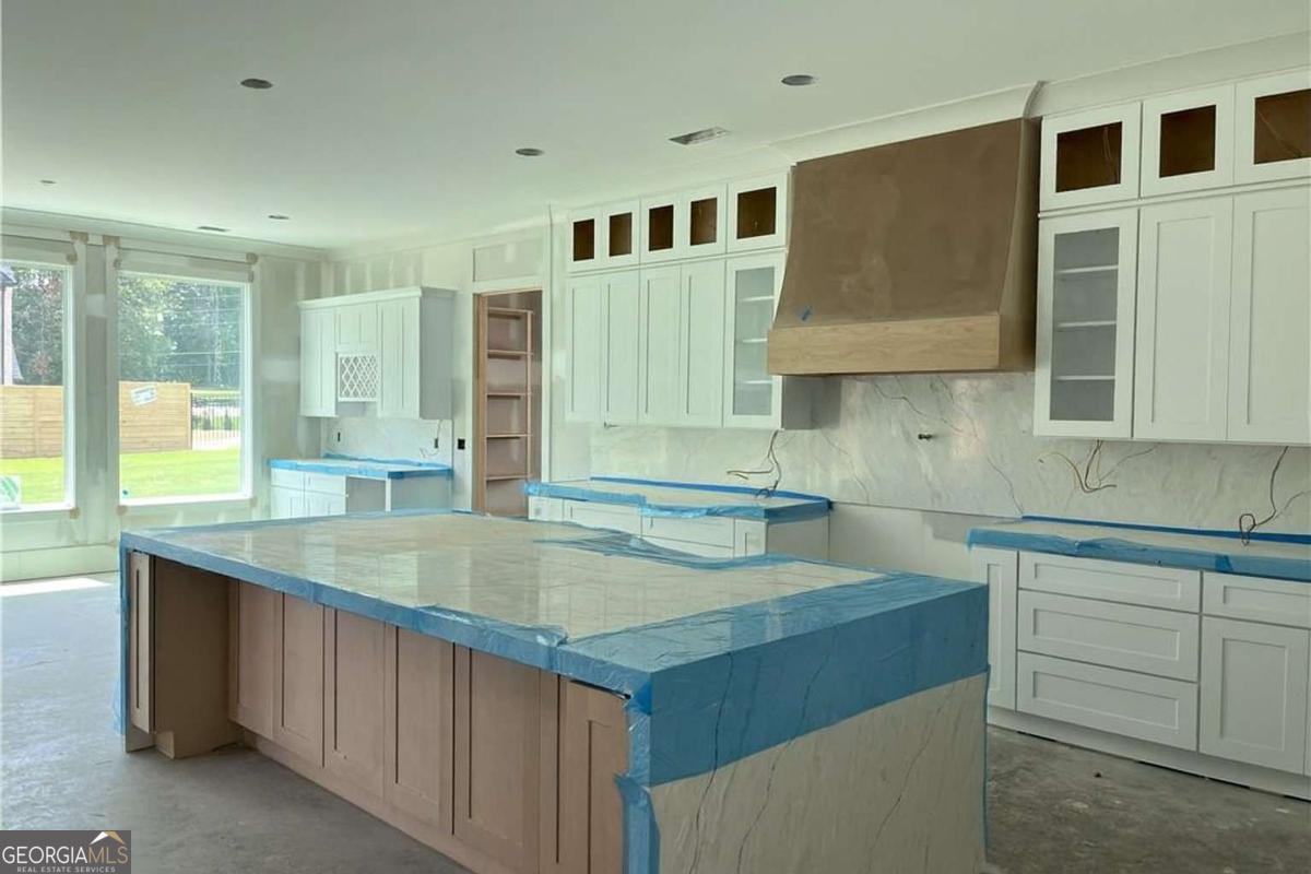 1090 Larosa DR