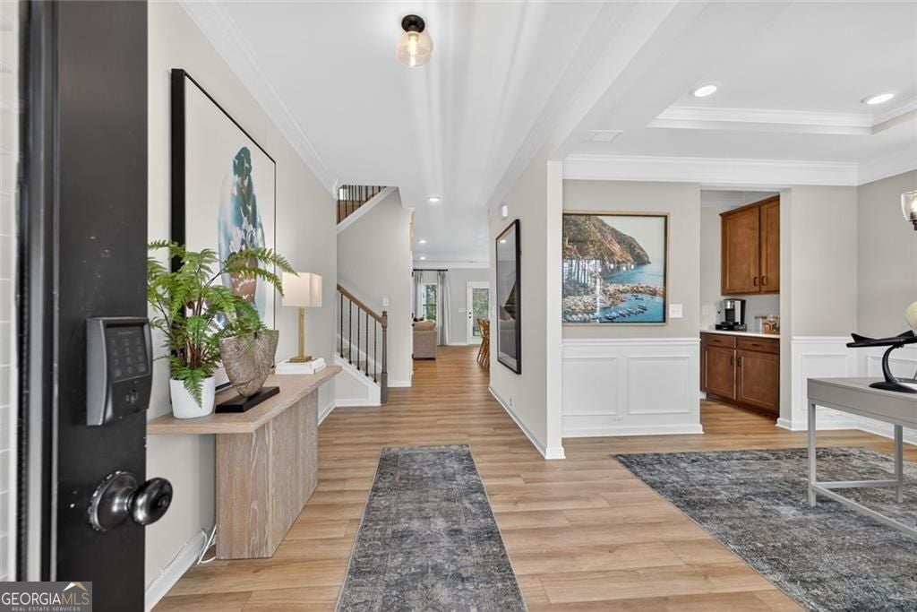 302 Oakmont DR