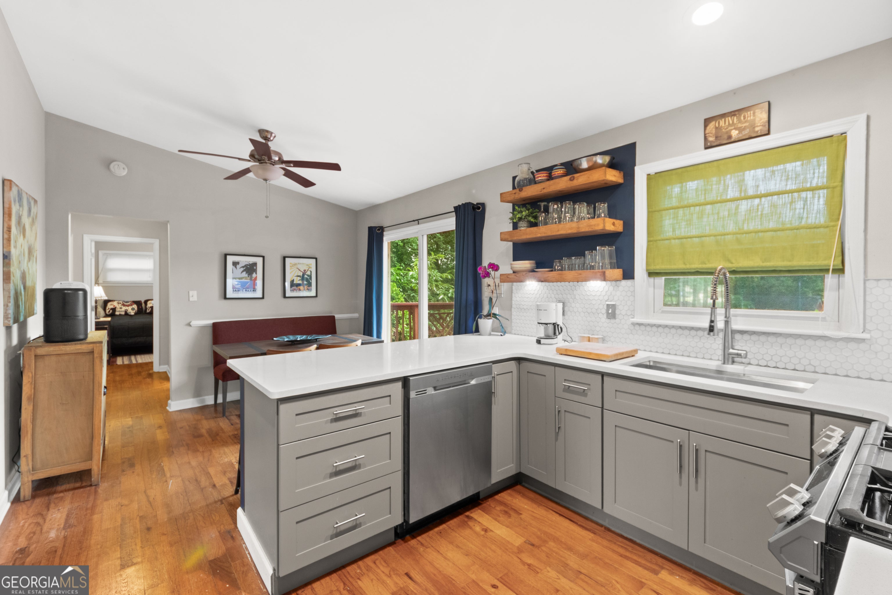 326 Norton CIR SE