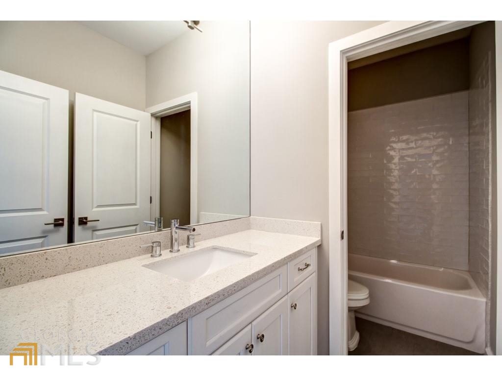 Bluffs at Lenox - Residential Lease