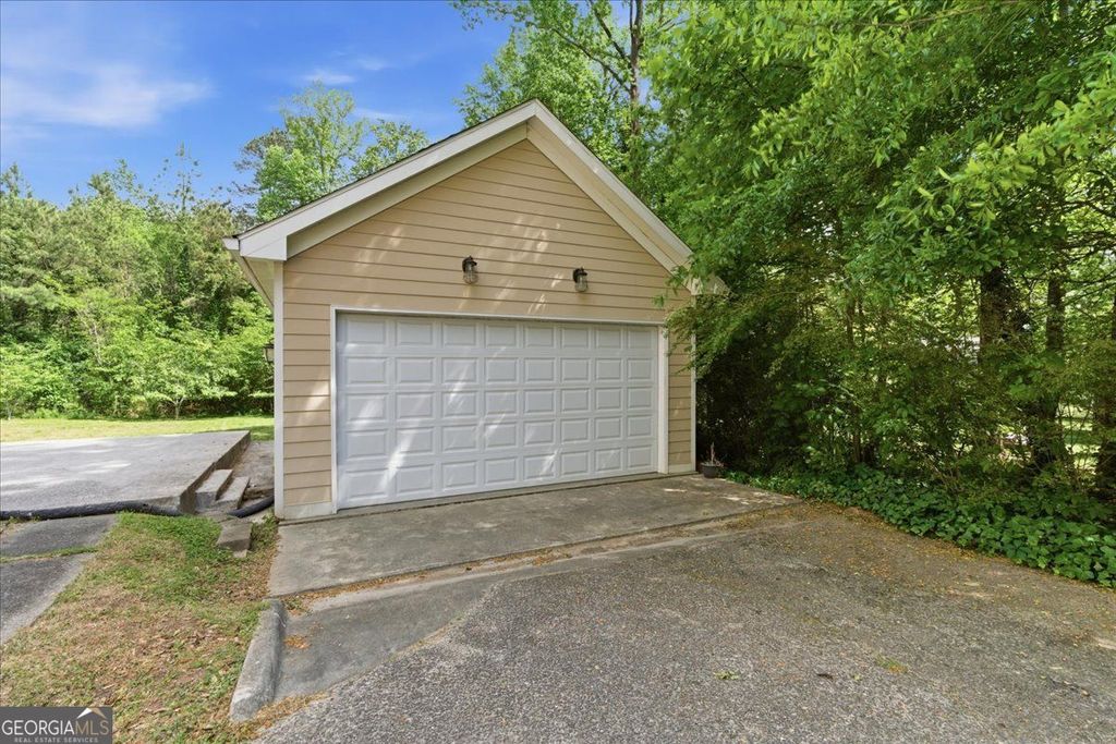 Photo of 2178 Carlyle Drive NE, Marietta, GA 30062 (MLS # 10741277)