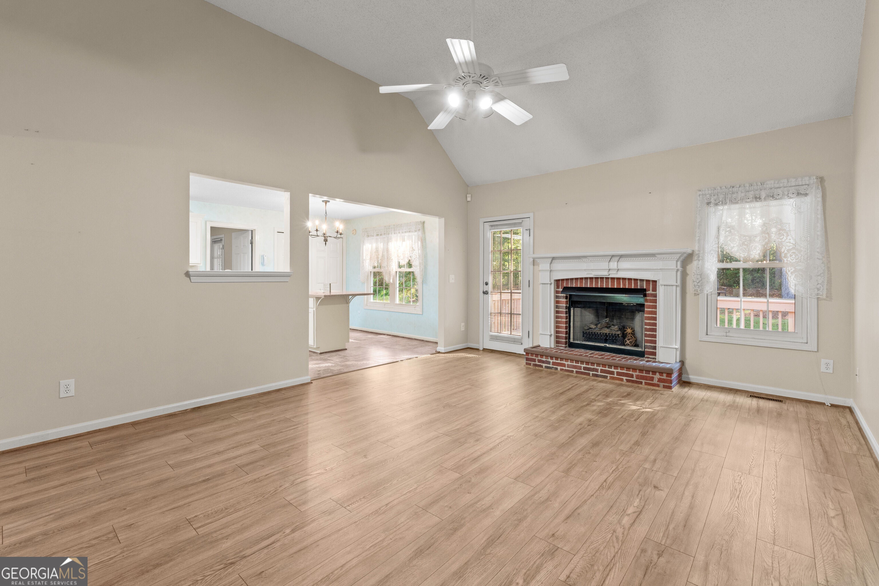 54 Wooddale LN