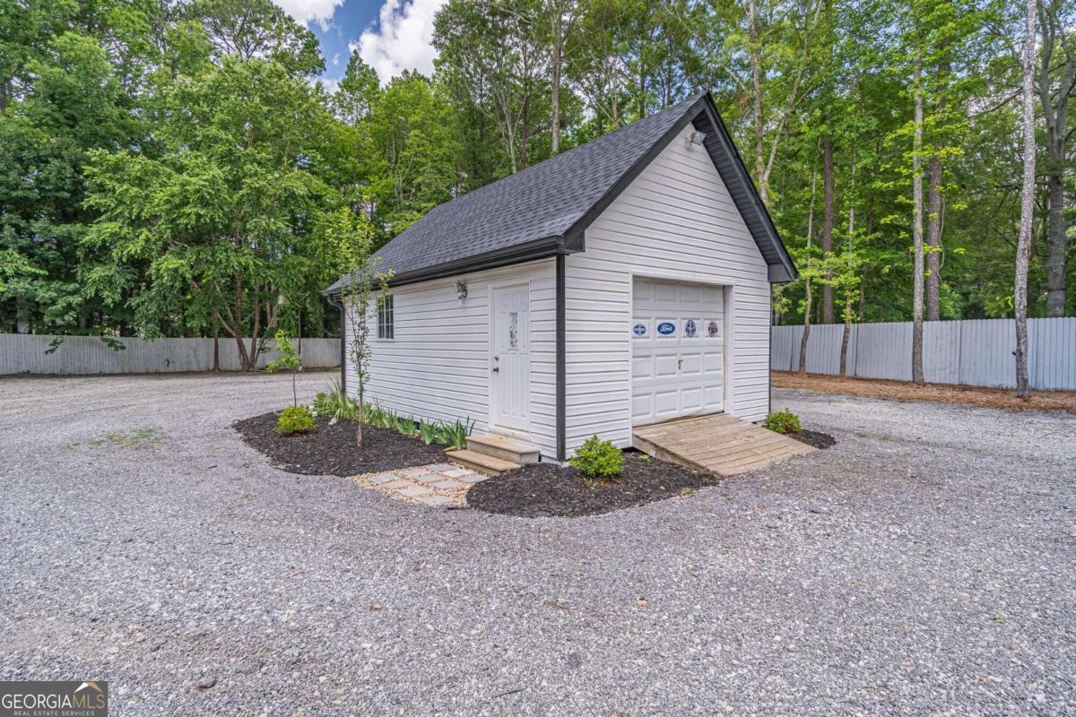 Photo 42 of 56 of 1474 Broadnax Mill Rd mobile home