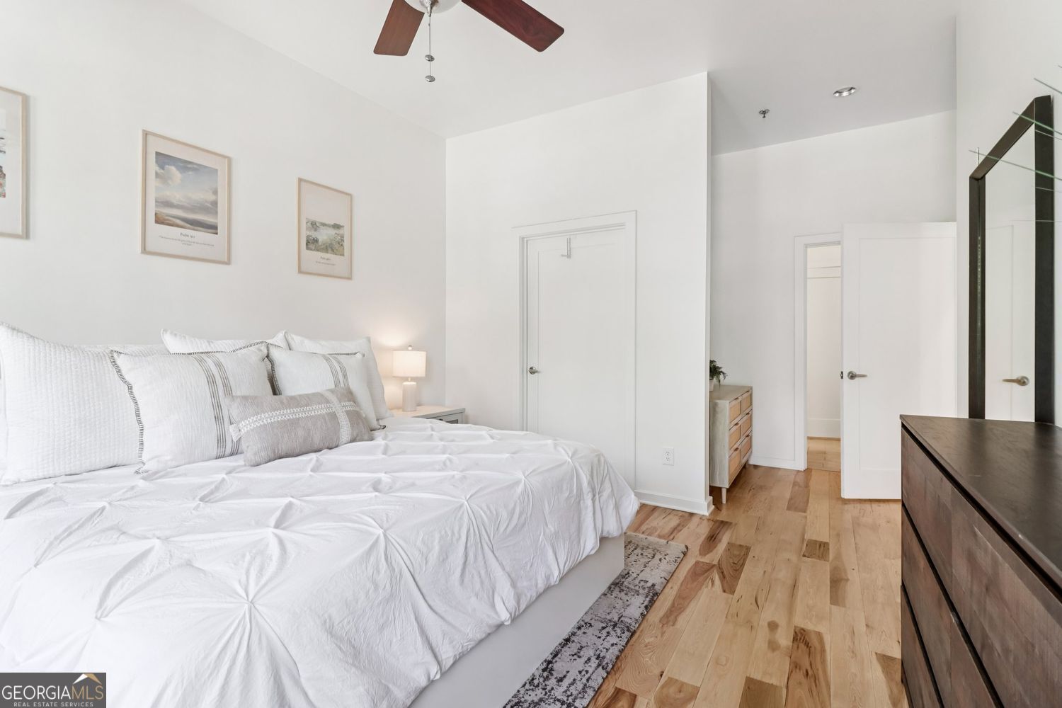 VILLAGE PLACE BROOKHAVEN - Residential