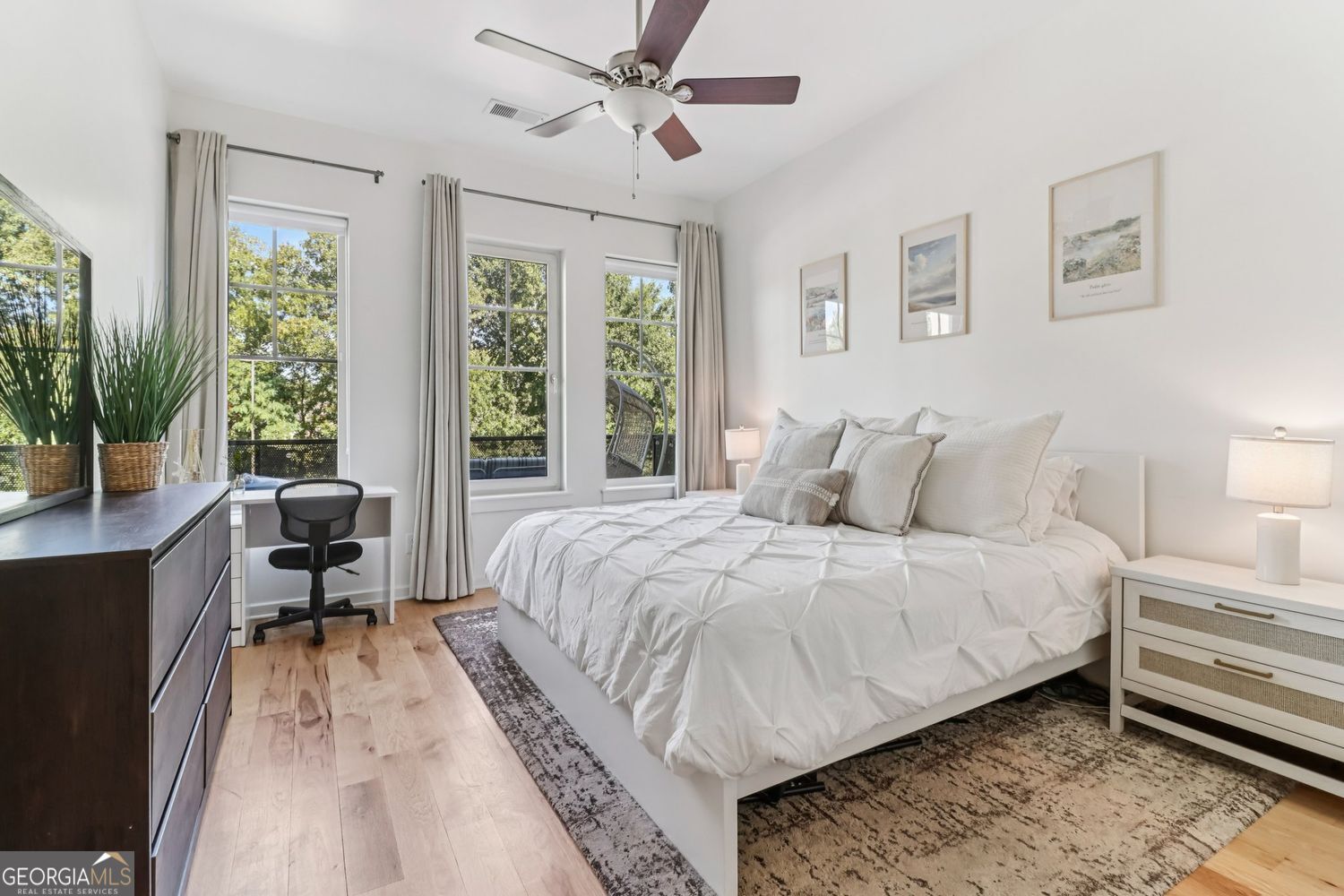 VILLAGE PLACE BROOKHAVEN - Residential