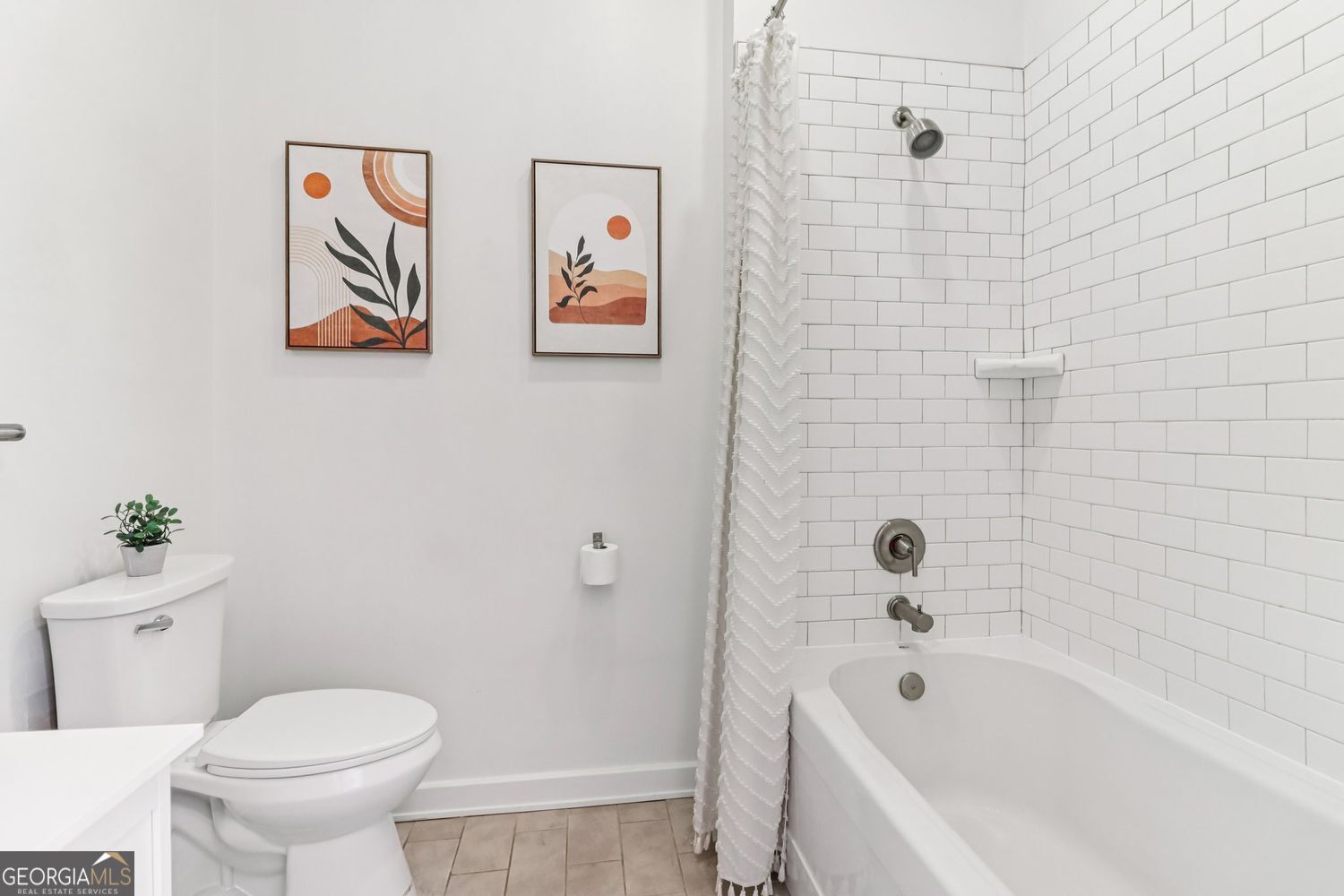 VILLAGE PLACE BROOKHAVEN - Residential