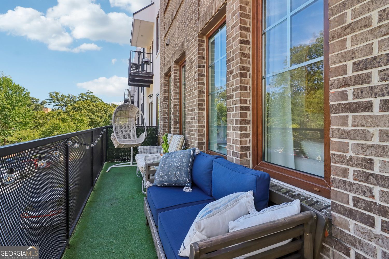 VILLAGE PLACE BROOKHAVEN - Residential