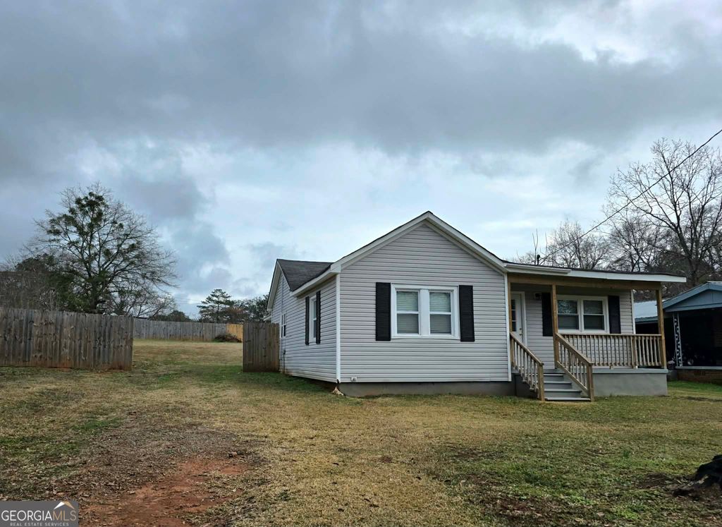 Photo of 75 Mathis Lake Rd, Thomaston, GA 30286 (MLS # 10674728)