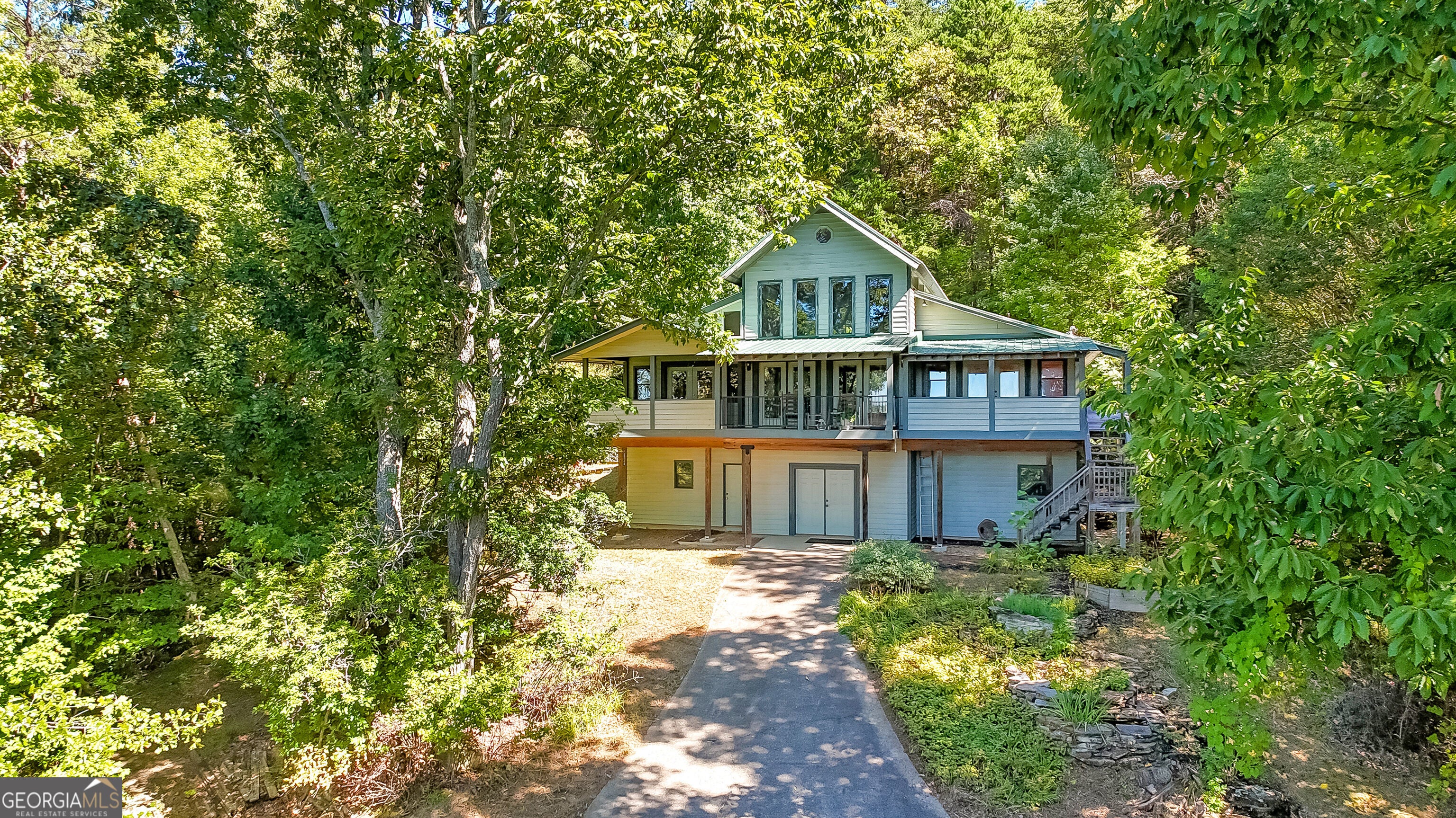 339 Cameron RD
