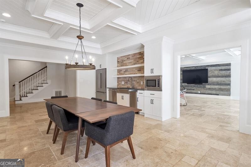 Milton, Georgia 30004, United States, 7 Bedrooms Bedrooms, ,8 BathroomsBathrooms,Residential,Pending,78389