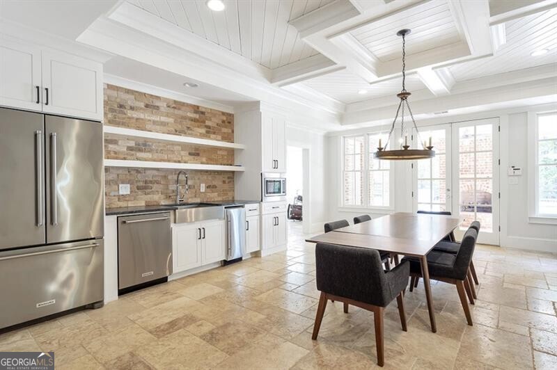 Milton, Georgia 30004, United States, 7 Bedrooms Bedrooms, ,8 BathroomsBathrooms,Residential,Pending,78389