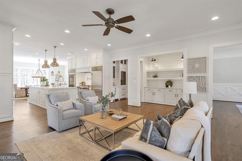 Milton, Georgia 30004, United States, 7 Bedrooms Bedrooms, ,8 BathroomsBathrooms,Residential,Pending,78389