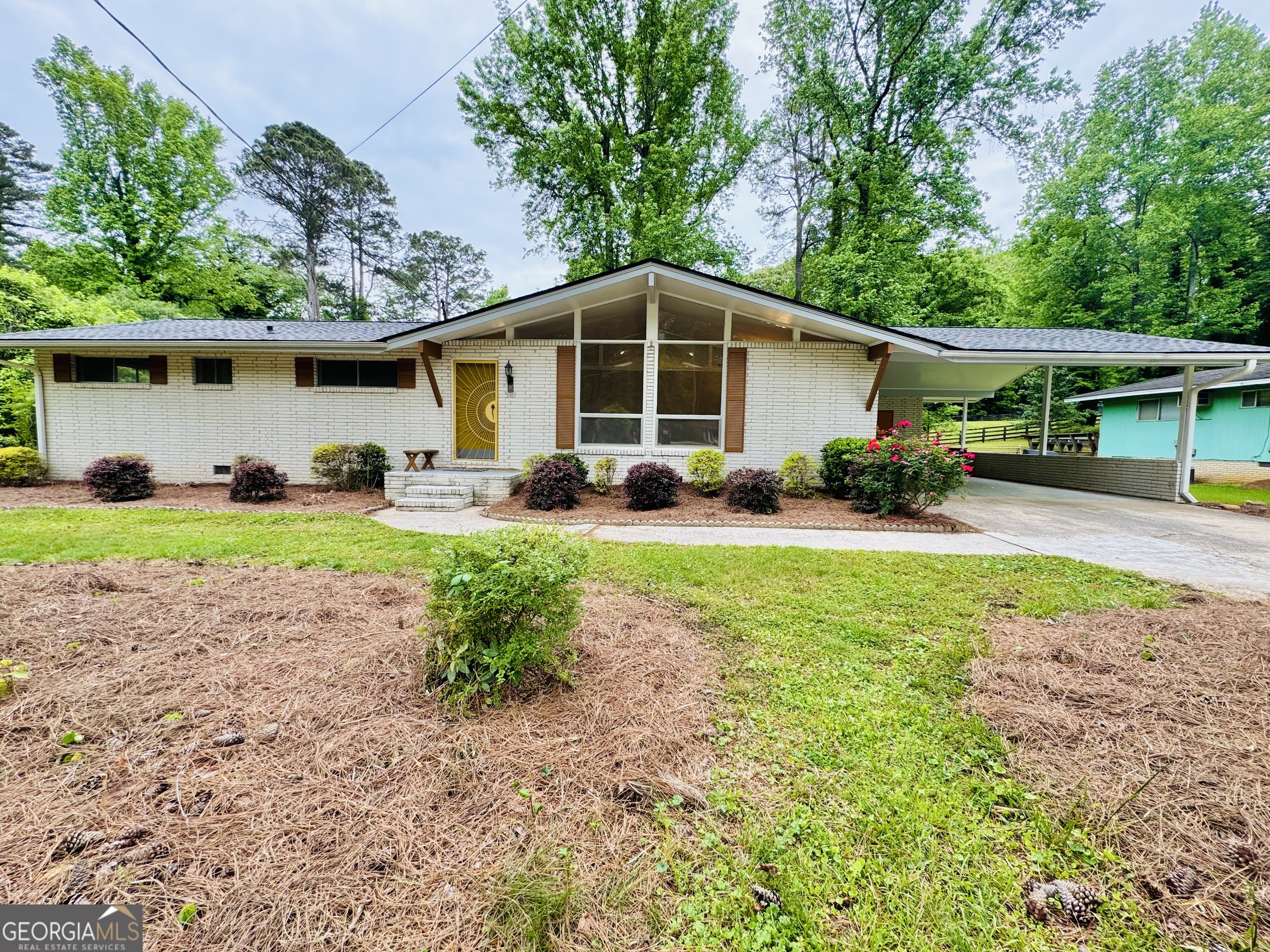3785 Village DR