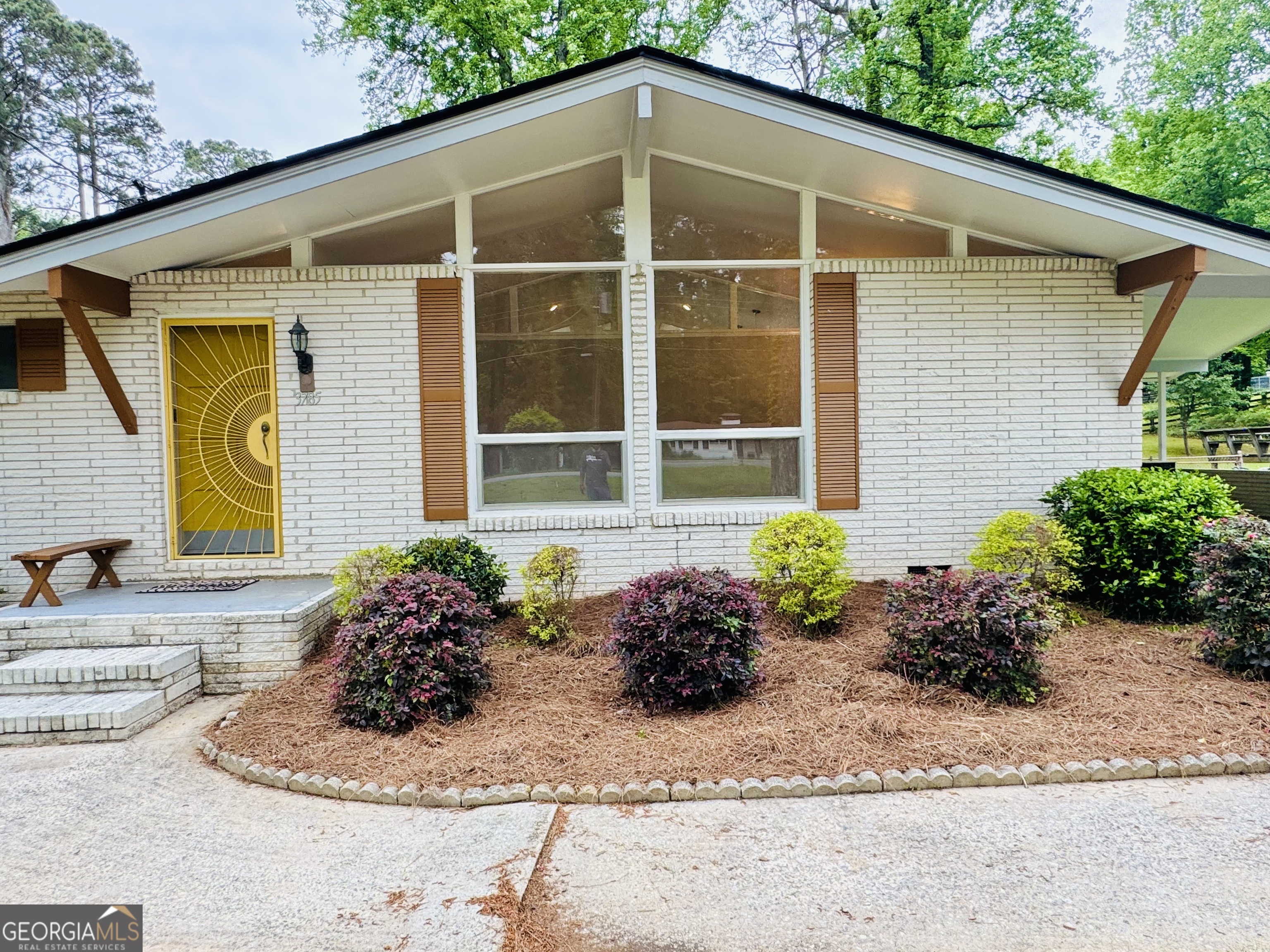 3785 Village DR