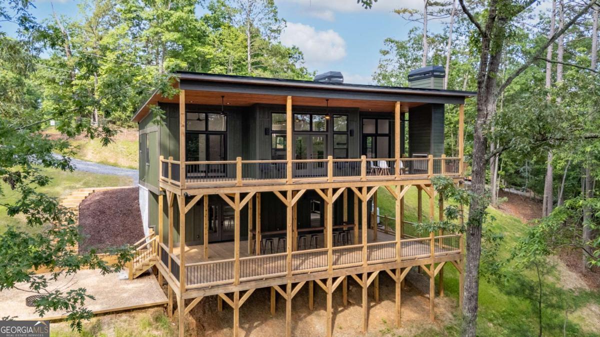 127 Crystal LN