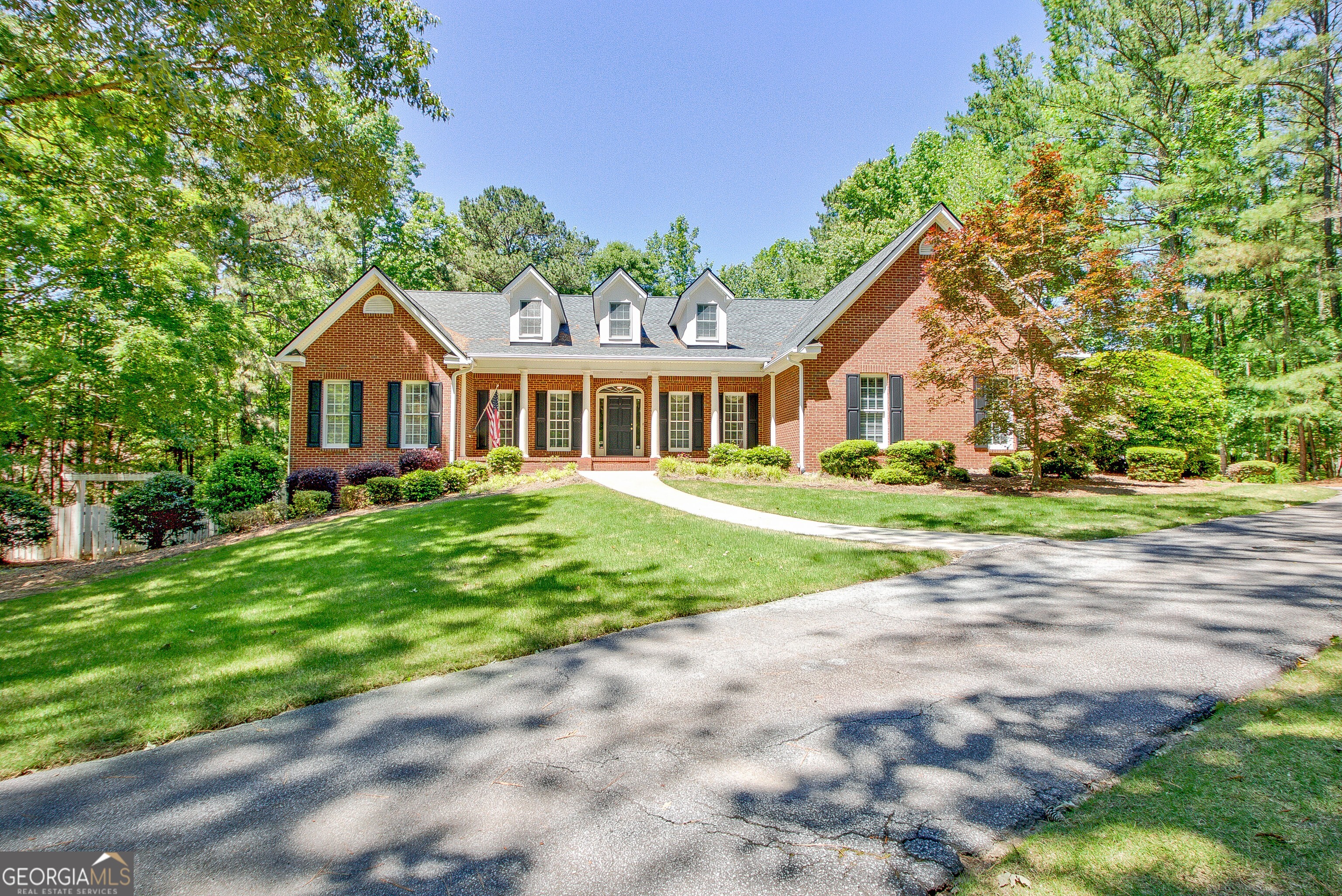 35 Ashford LN