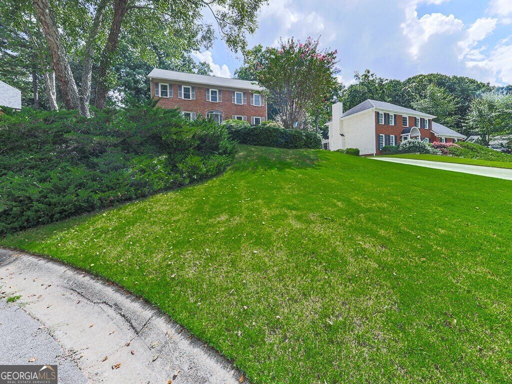 2826 Regents Park LN