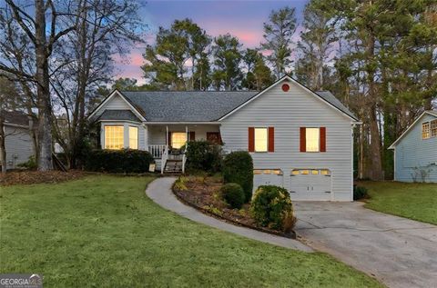 Photo of 1311 CHANDLER Ct, Acworth, GA 30102 (MLS # 10657116)
