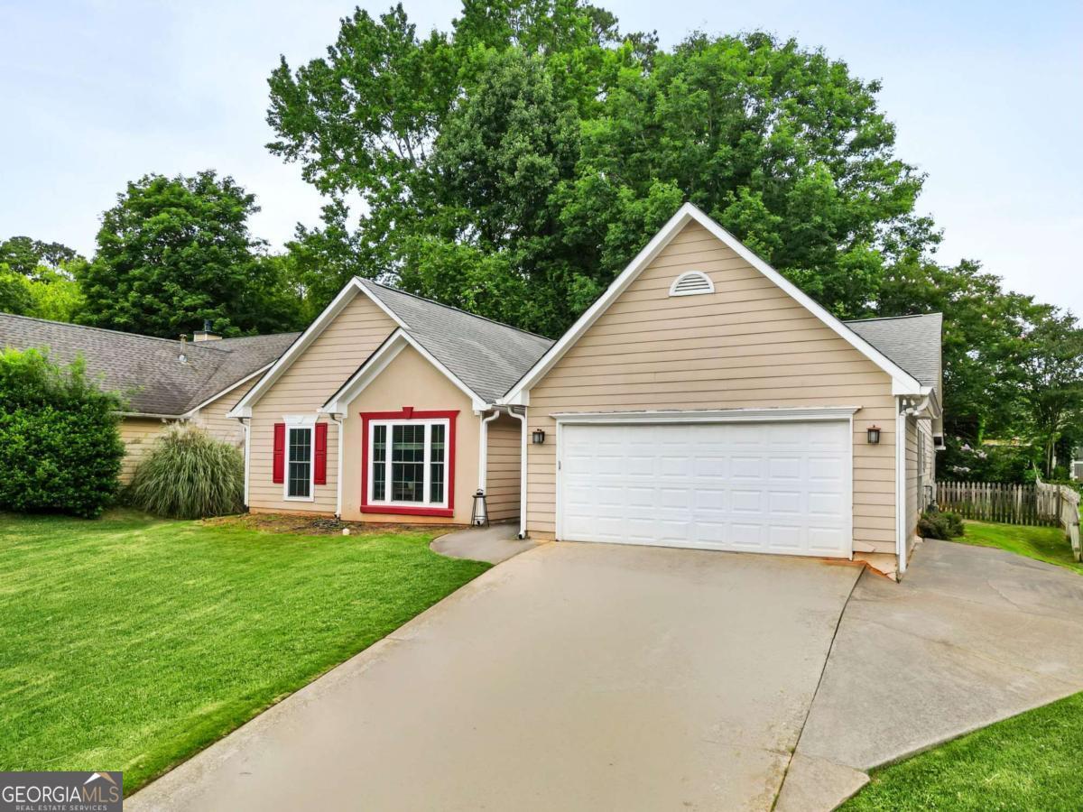 255 Paris DR