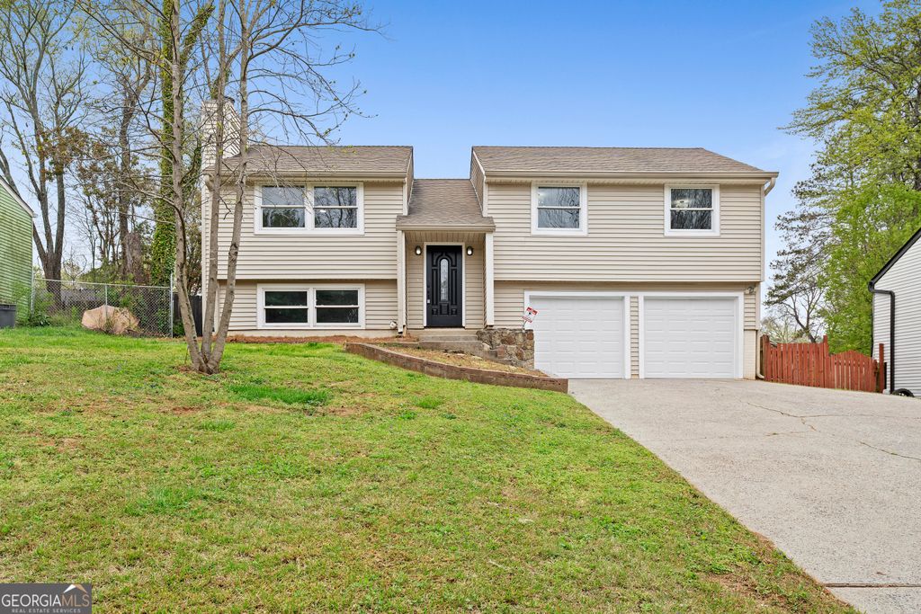 Photo of 425 Worthington Hills Court, Roswell, GA 30076 (MLS # 10718840)