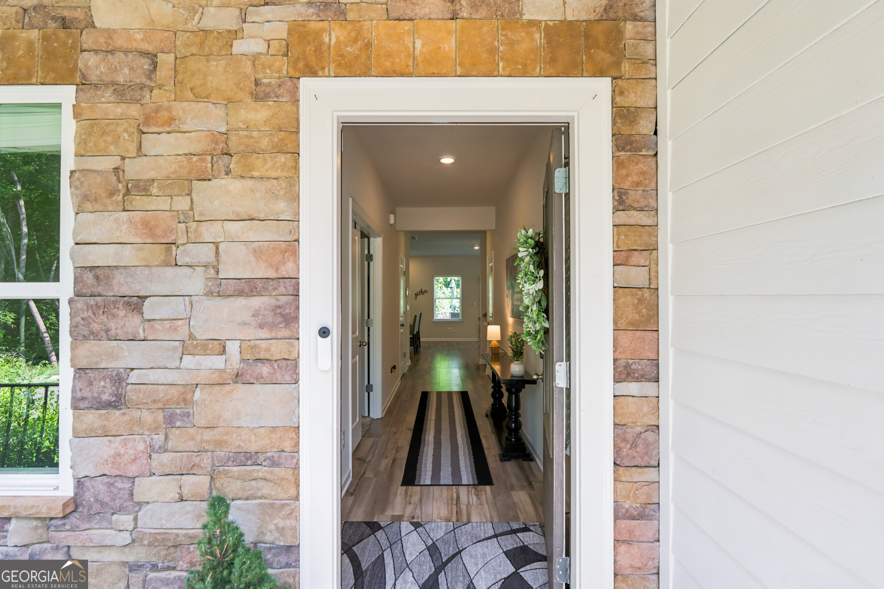 677 Magnolia DR