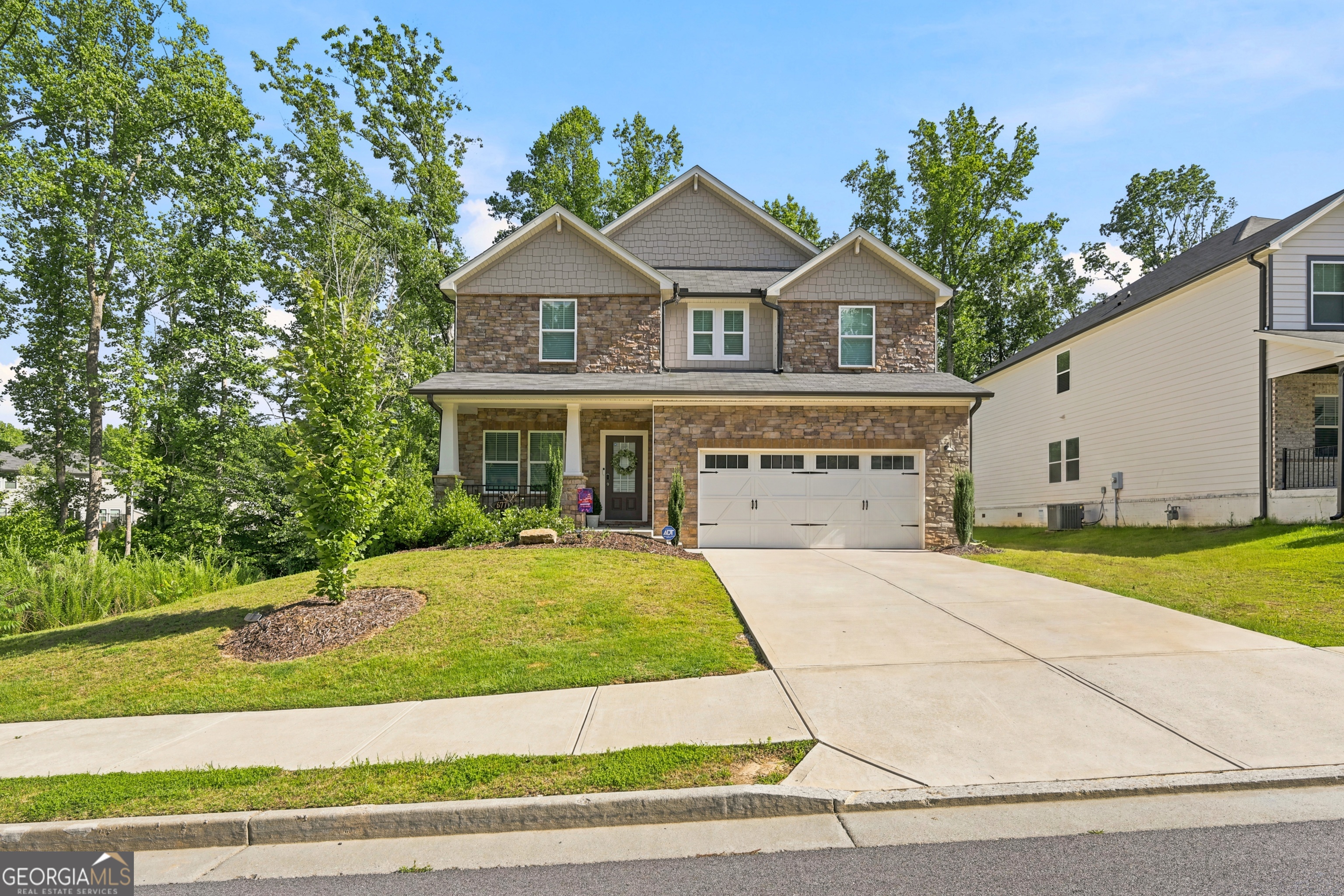 677 Magnolia DR