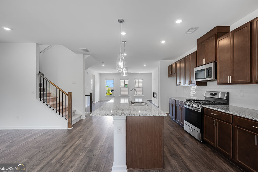 Hampton Trace - Residential
