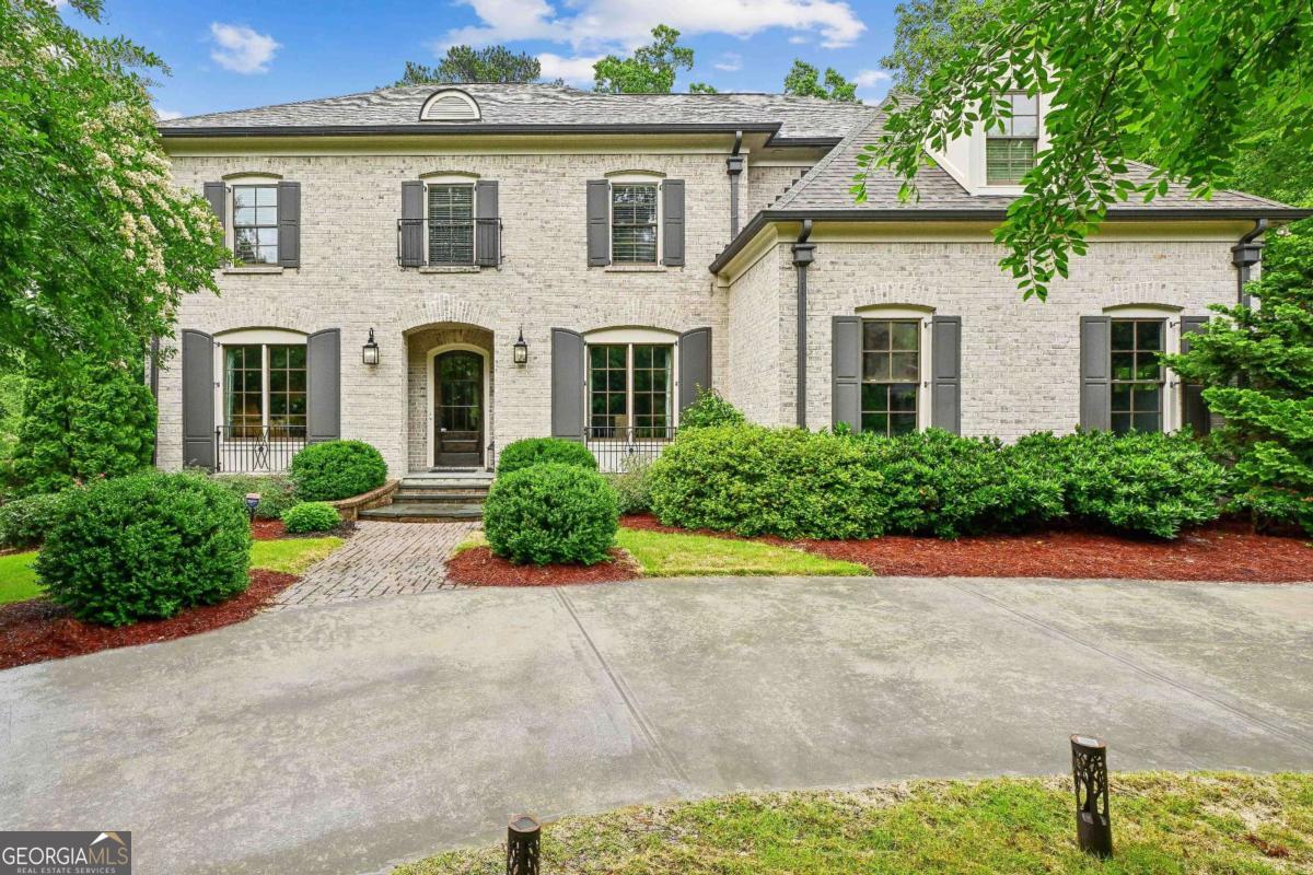 2115 Howell Mill RD NW