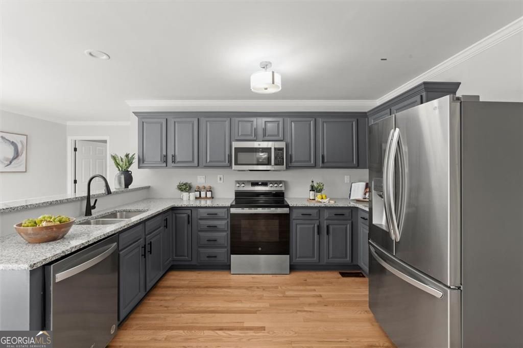 610 Adam CIR