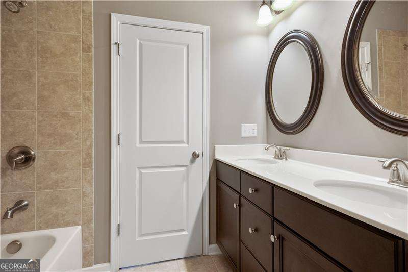 Enclave Laura Creek - Residential