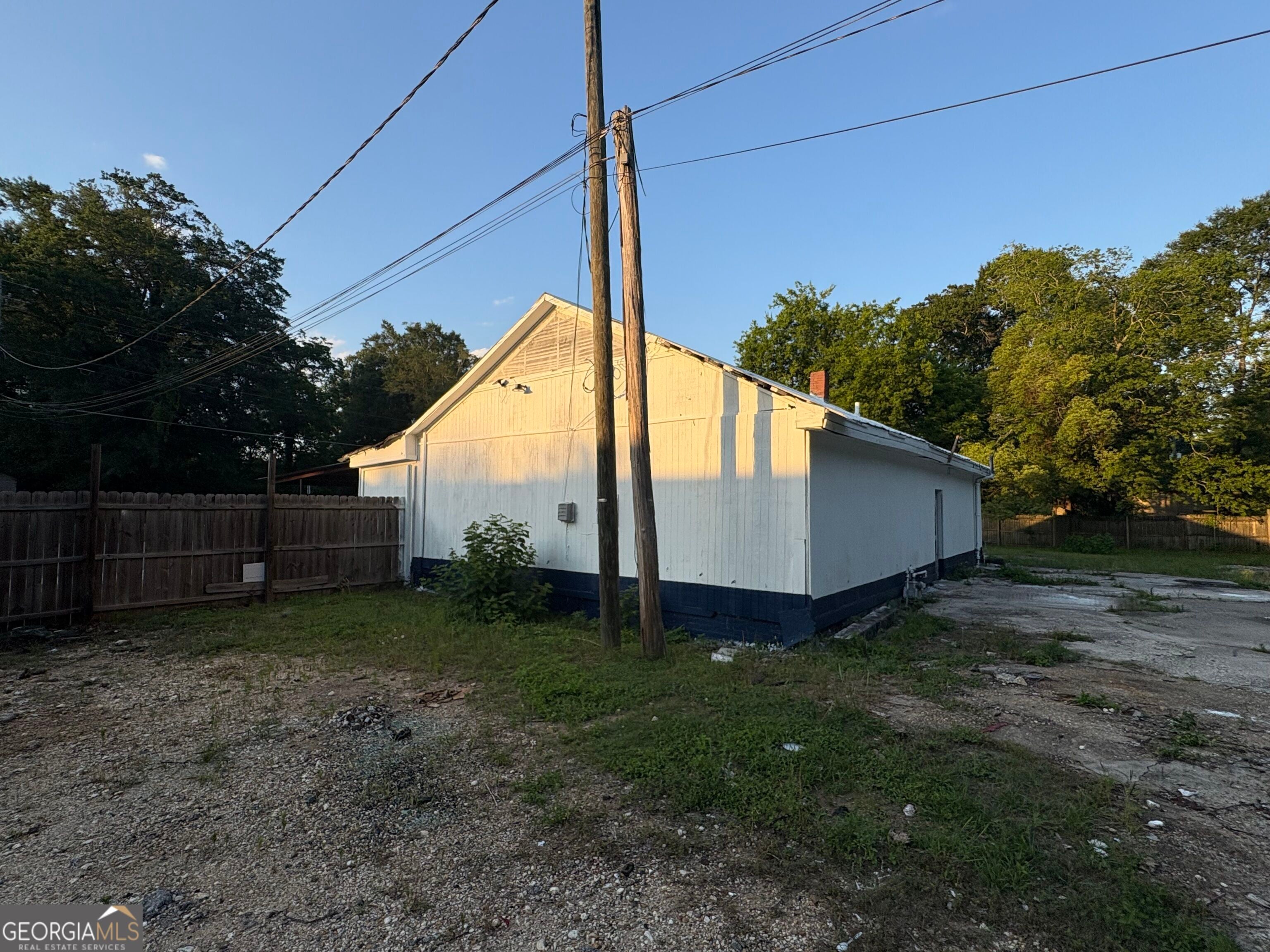 1328 Broad AVE