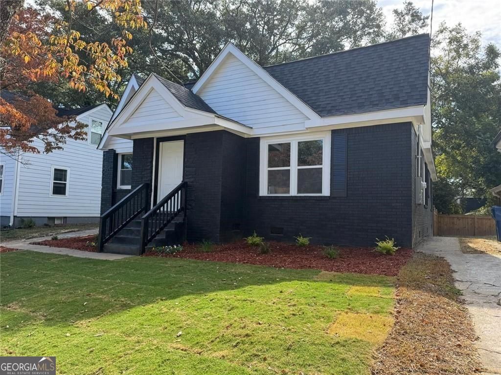 Photo of 1332 Thurgood Street SW, Atlanta, GA 30314 (MLS # 10681380)