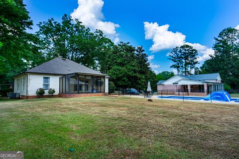 A home in Wadley