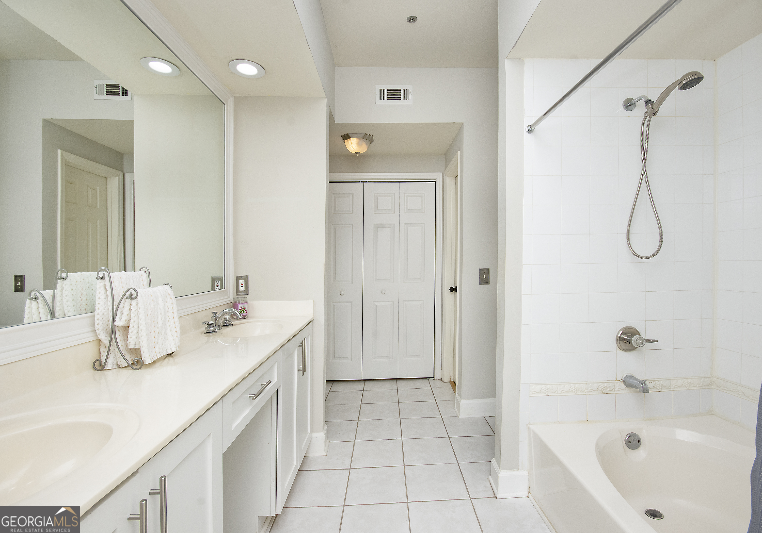 Peachtree Place - Residential