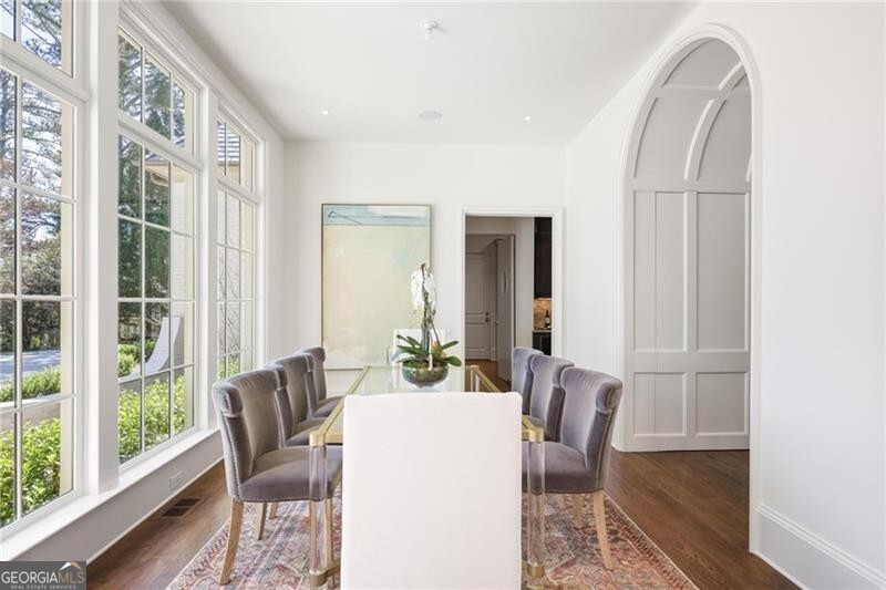 Tuxedo Park - Residential