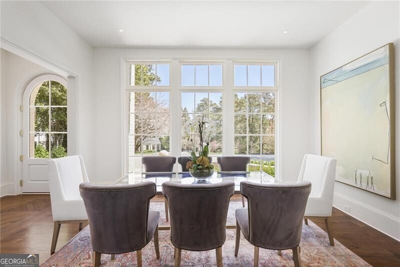 Tuxedo Park - Residential