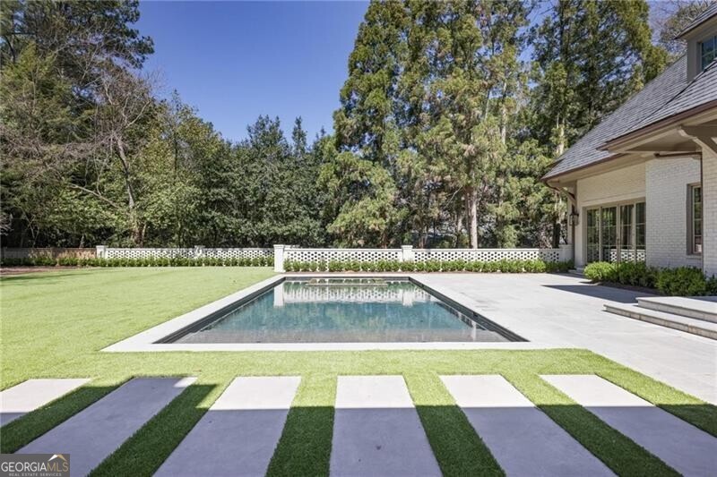 Tuxedo Park - Residential